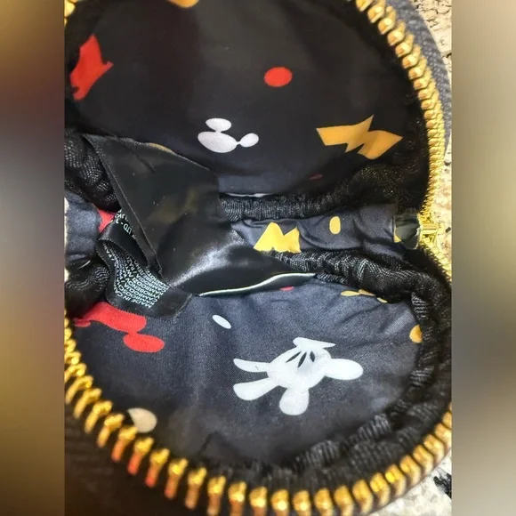 NWT Loungefly Disney Mickey Mouse Icons Quilted Coin Purse - Picture 3 of 4